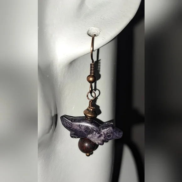 Mahogany Jasper and Purple Stone Carved Fox Fetish Dangle Earrings in Copper - Picture 2 of 3